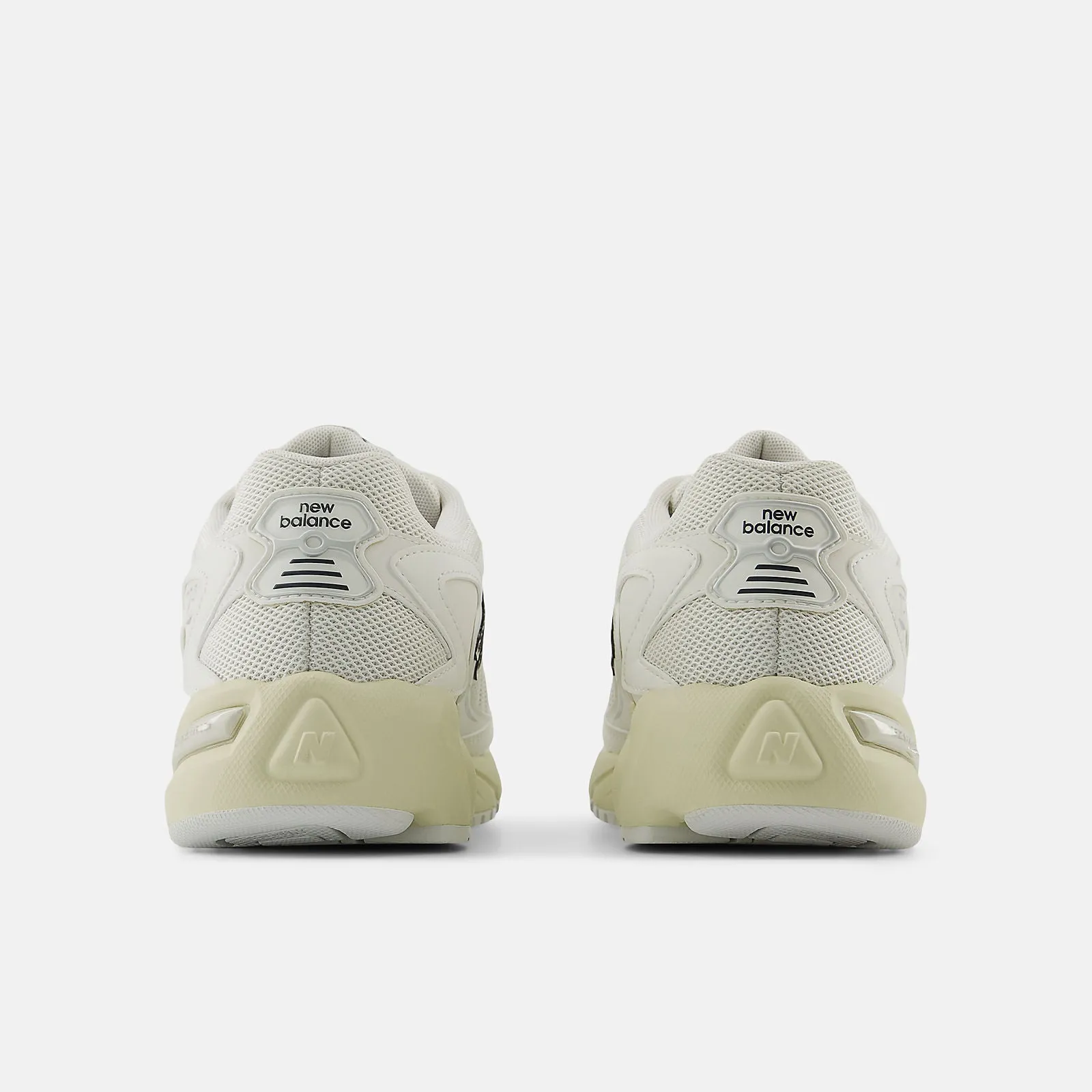 725 - Women's ML725CA (Essentials pack)
