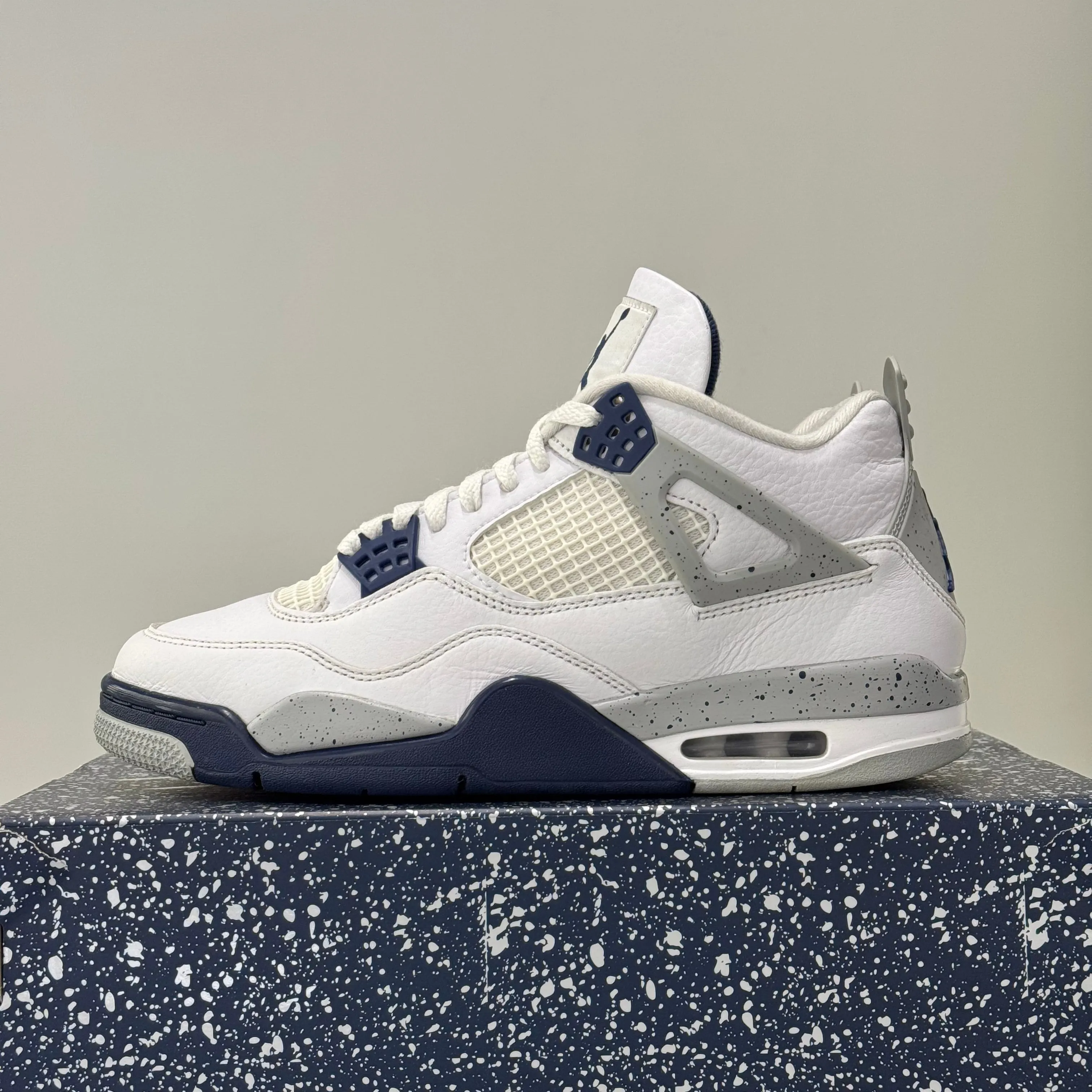 Air Jordan 4 Retro White Midnight Navy (42) - Usado