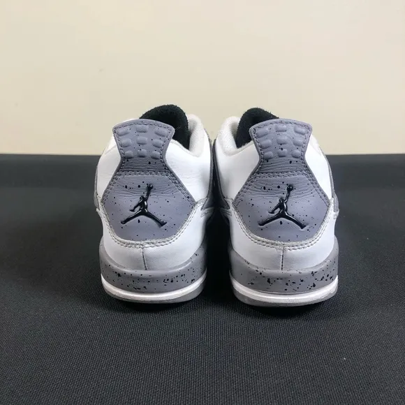Air Jordan retro 4 Sneakers.