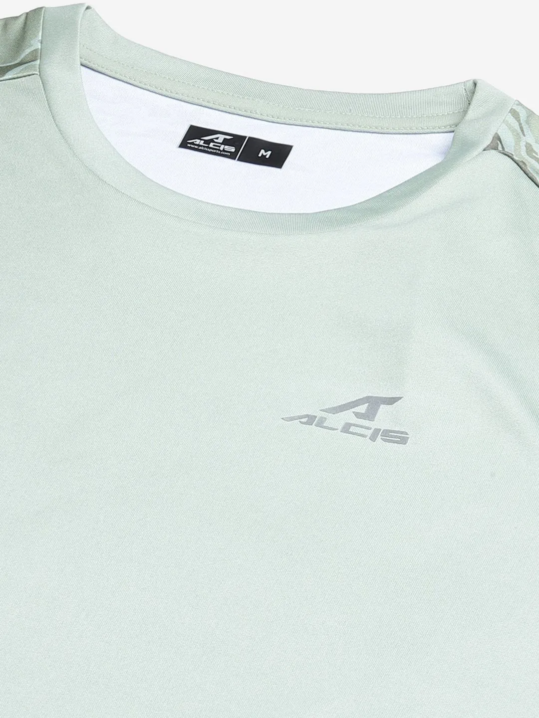 Alcis Men Green Camouflage Printed Slim Fit T-shirt