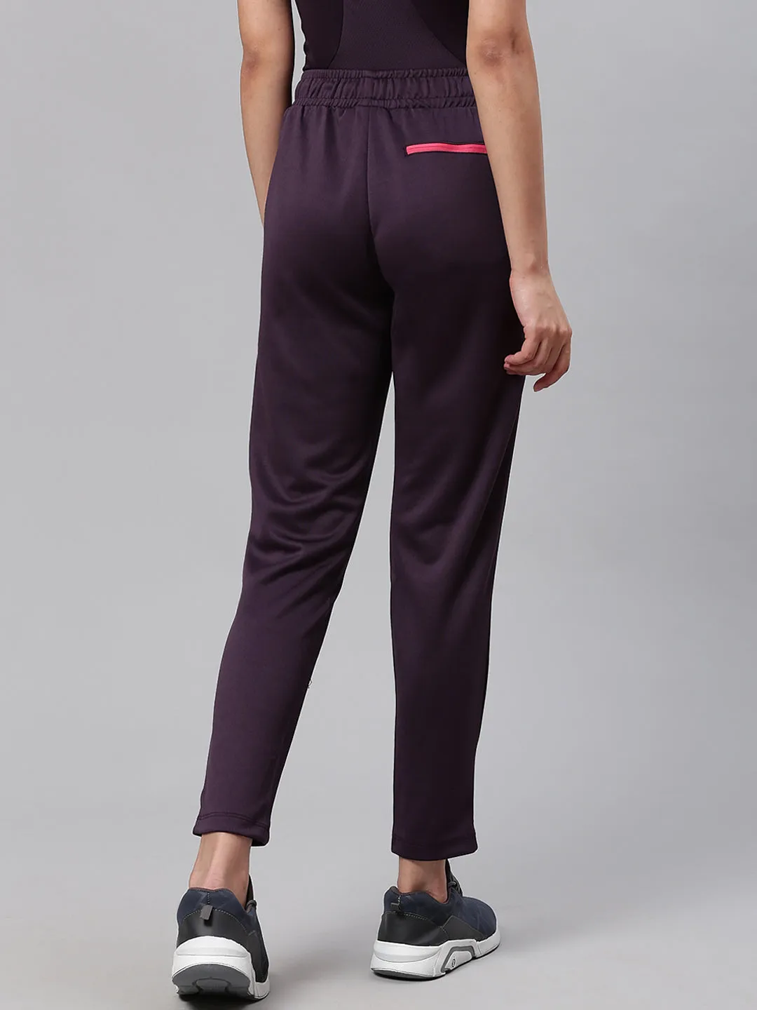 Alcis Women Black Slim Fit Solid Training or Gym Track Pants