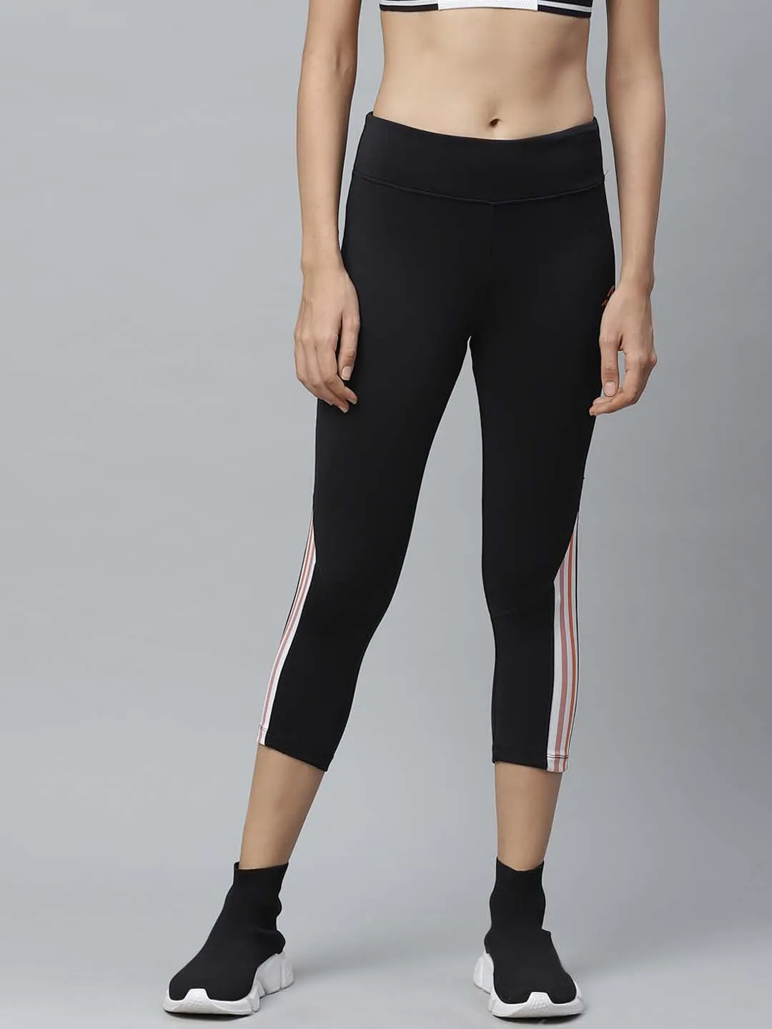 Alcis Women Black Striped Detail Fitted Training Three Fourth Tights