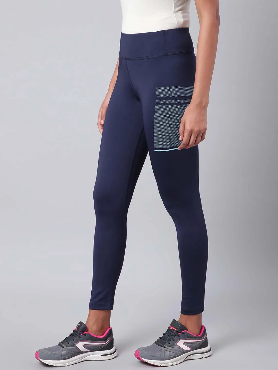 Alcis Women Navy Blue Drytech  Solid Cropped Training Tights