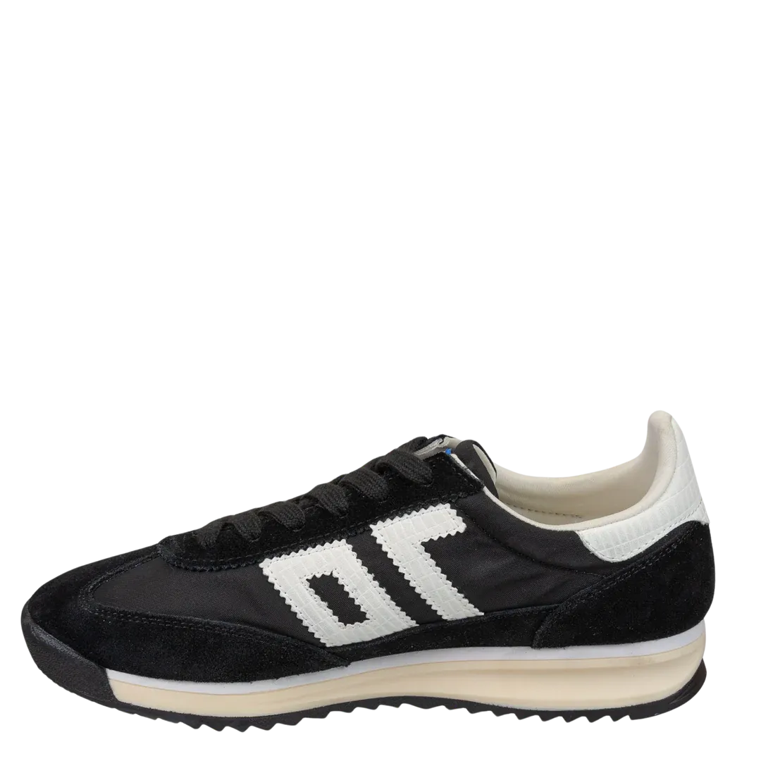 Barkley Jogger in Black