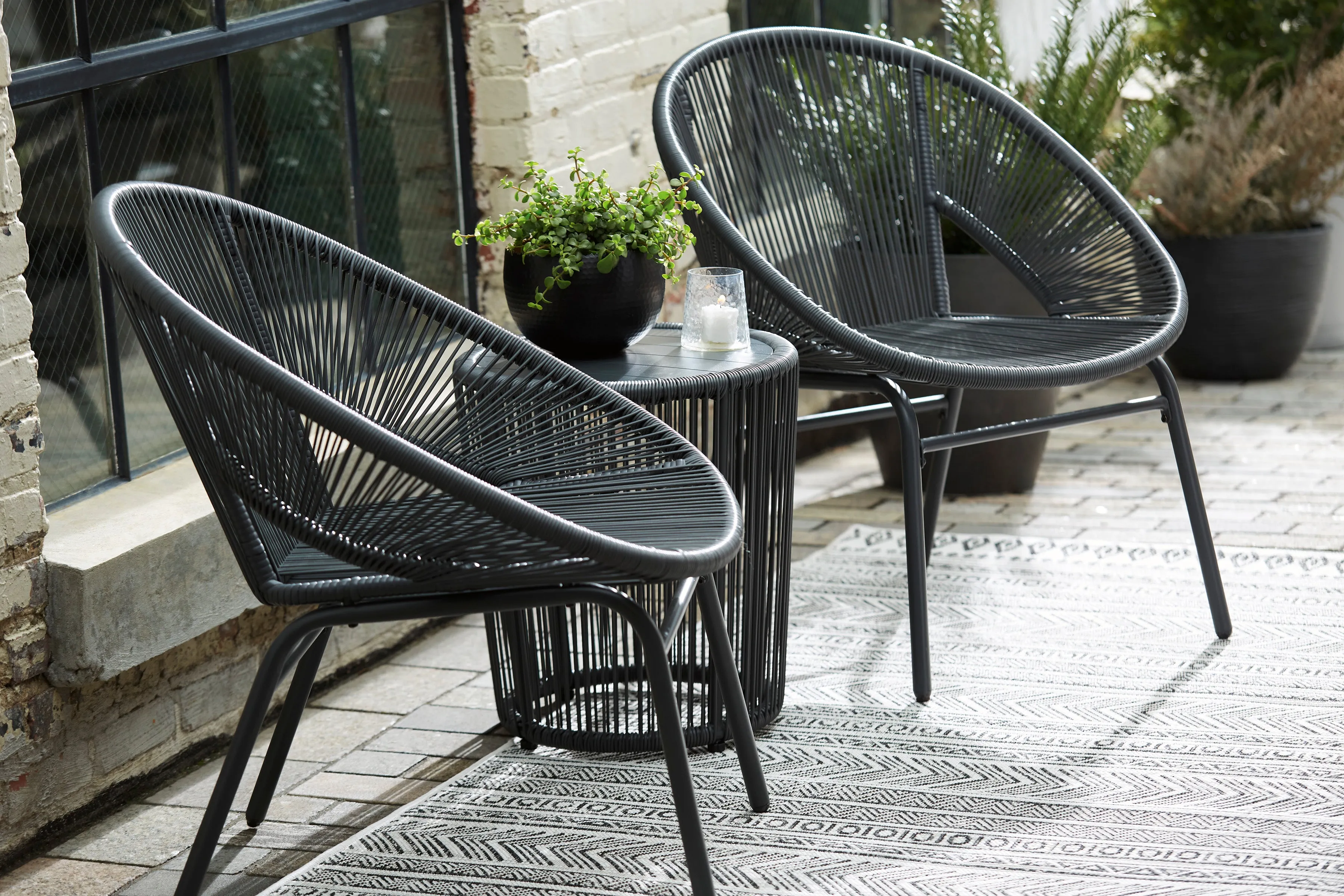 Cape Cod Black Outdoor Set