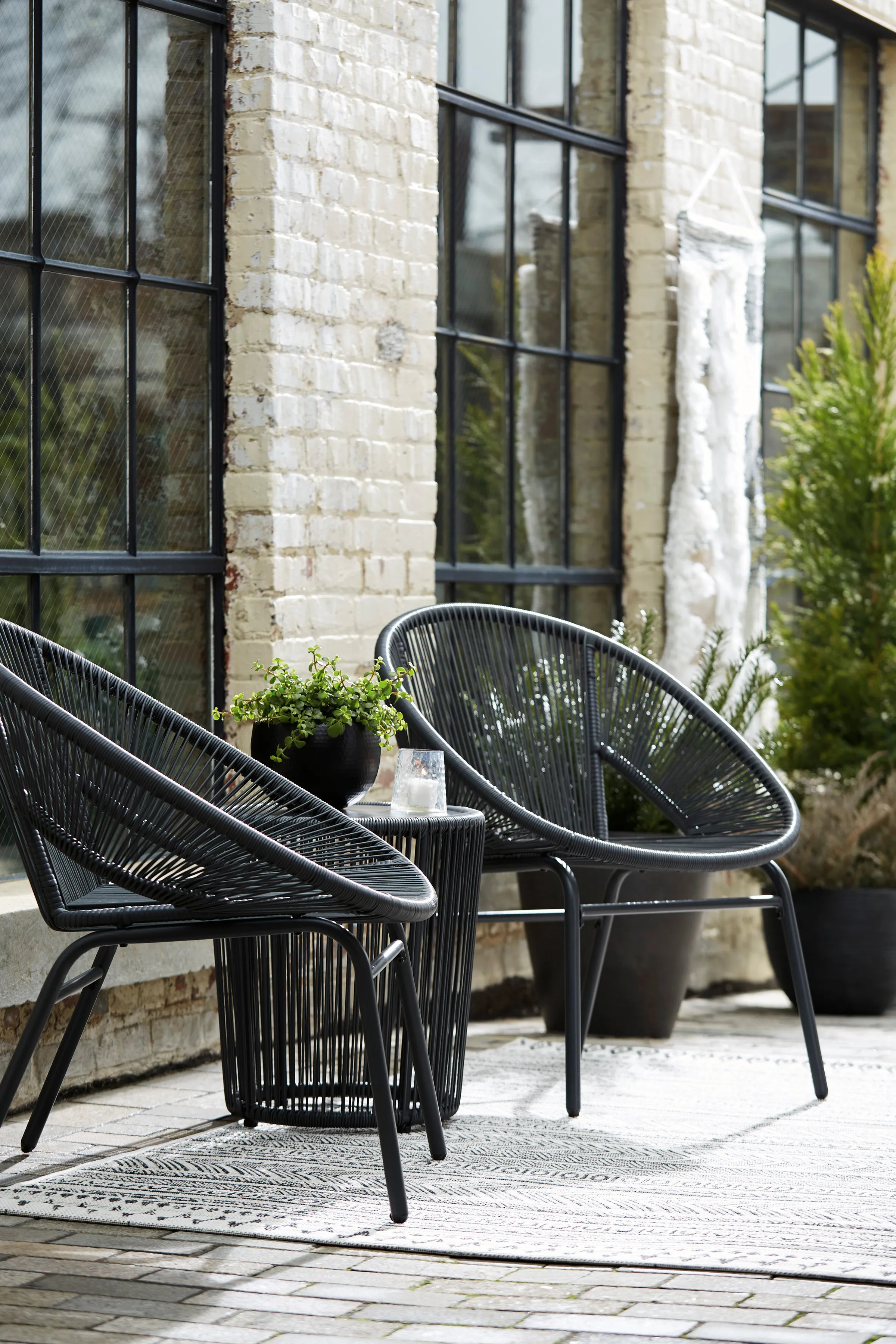 Cape Cod Black Outdoor Set