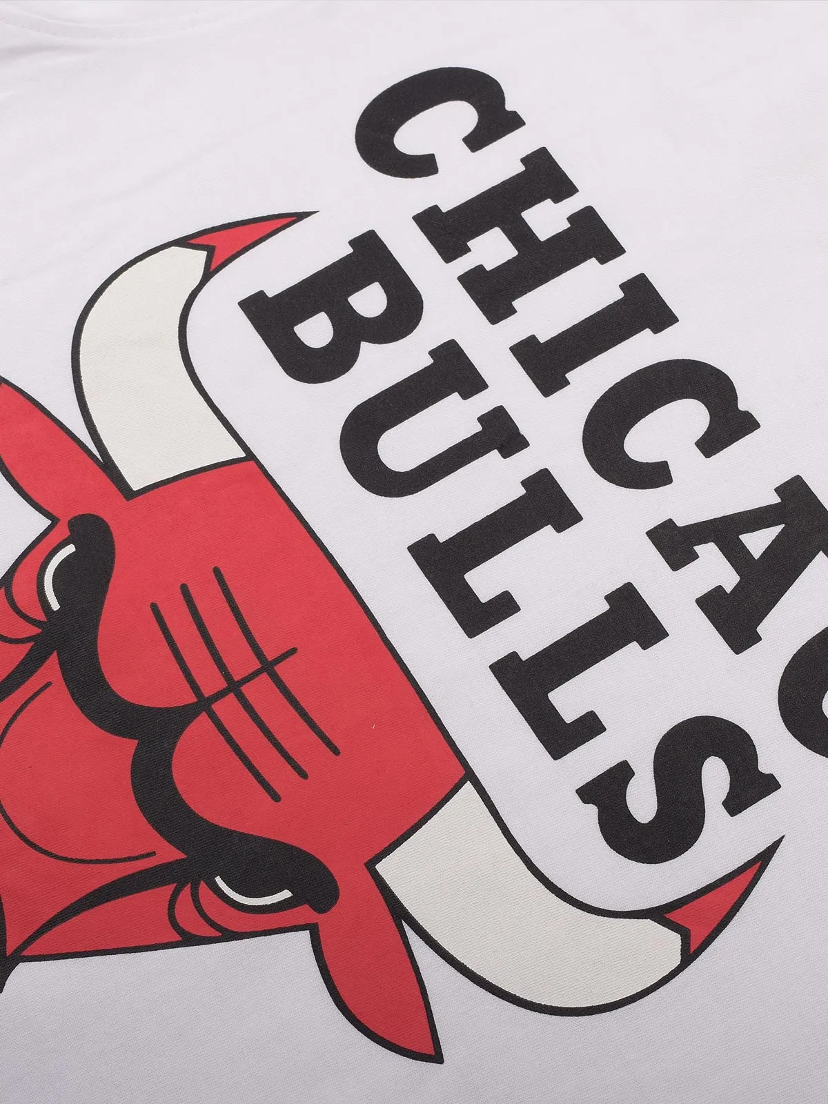 Chicago Bulls: Classic Crest T-Shirt