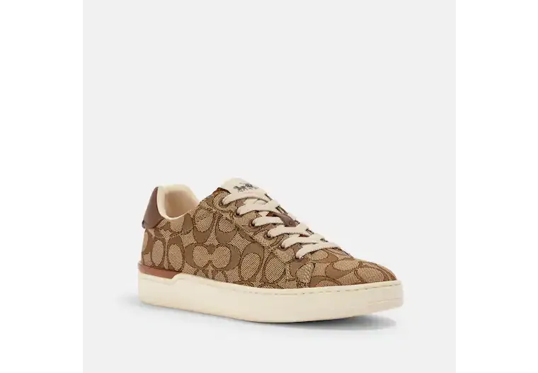 Clip Low Top Sneaker