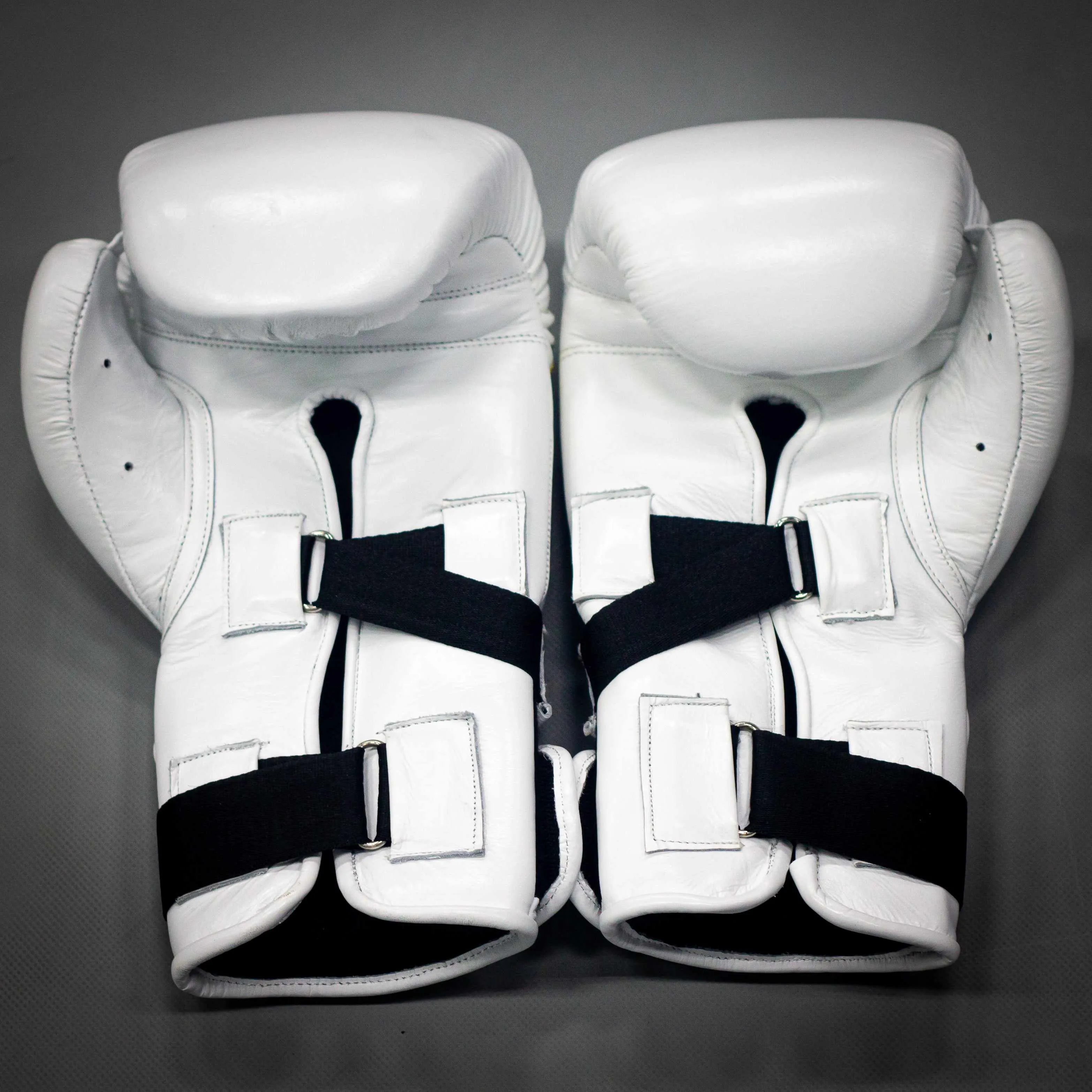 Dynasty Diamond Pro Training Gloves (White / Gold)