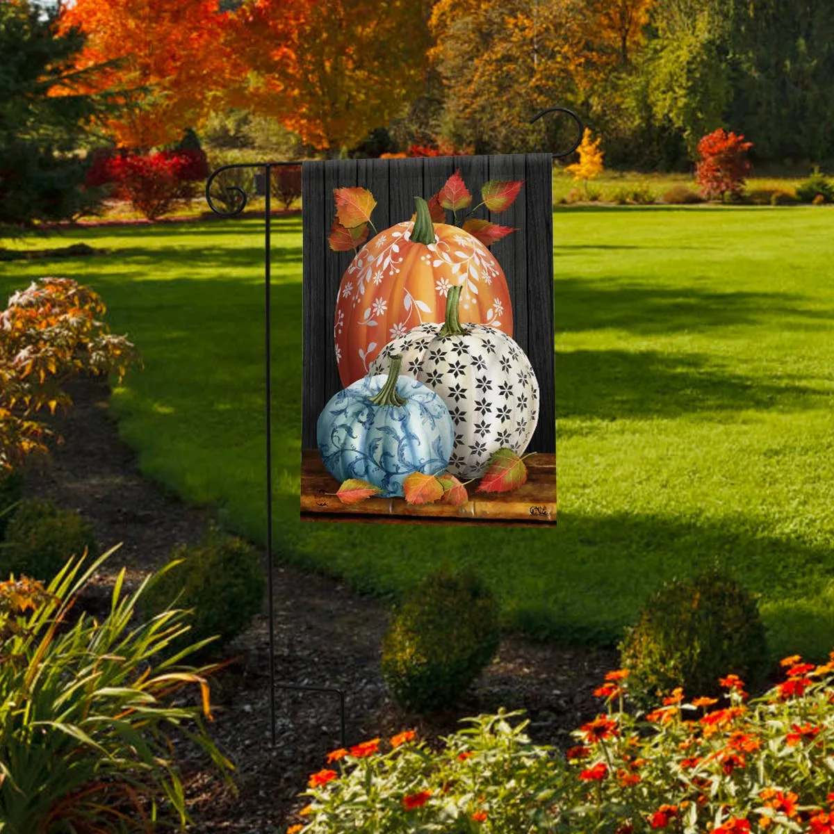 Elegant Pumpkins Garden Flag 12" x 18"