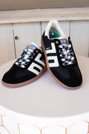 Ghost Black Sneaker