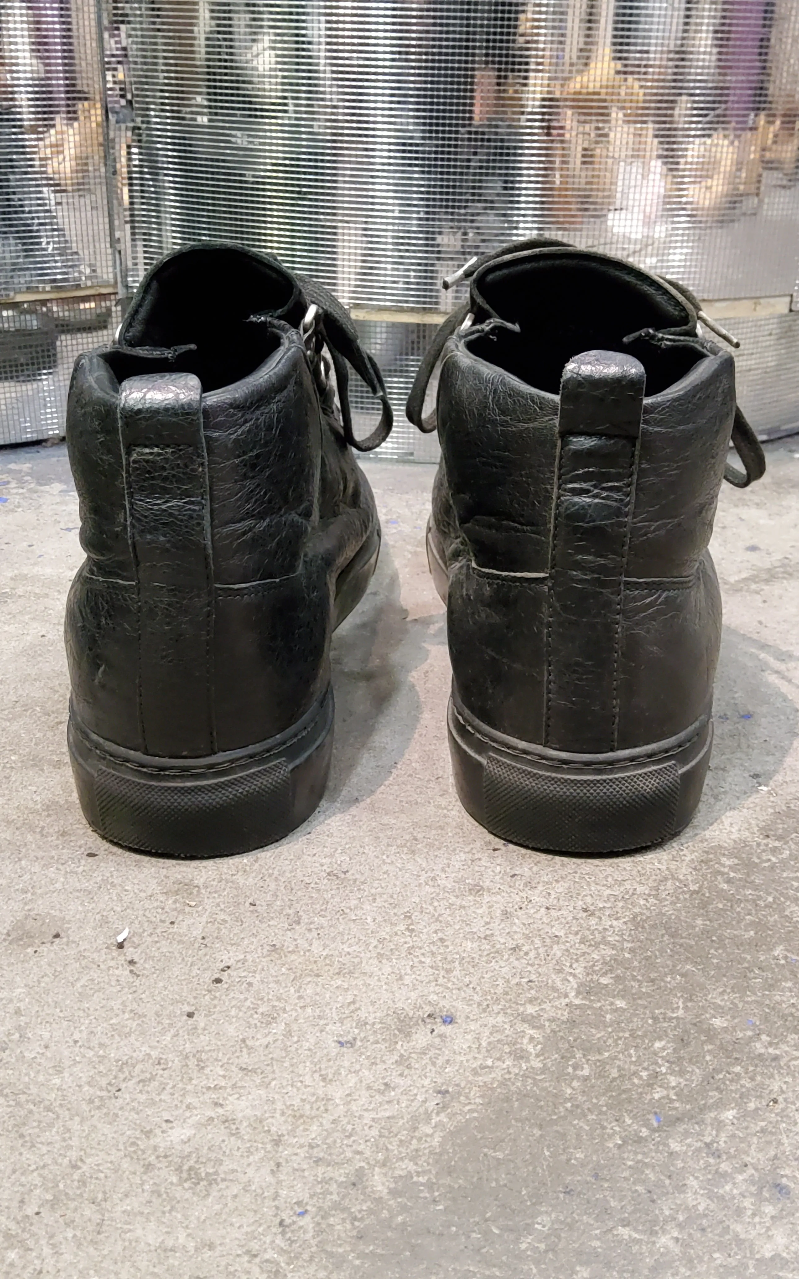 LEATHER HIGH-TOP SNEAKERS