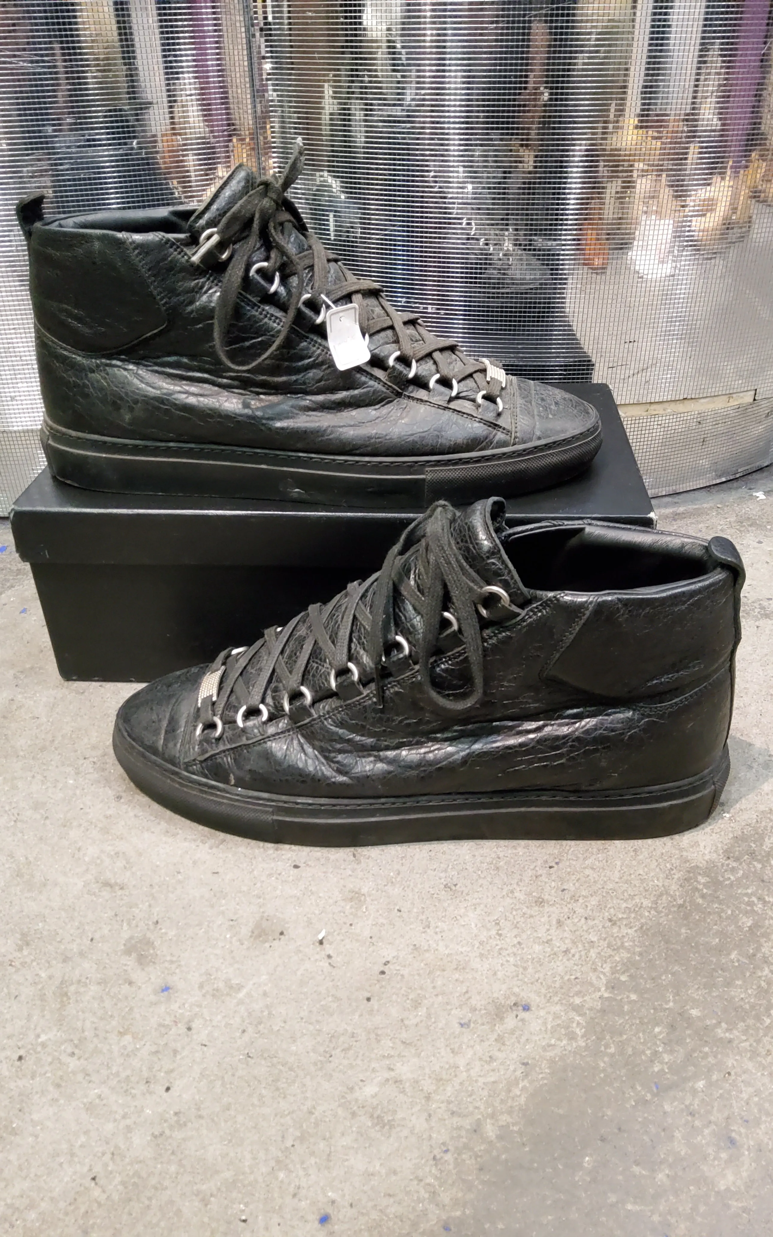 LEATHER HIGH-TOP SNEAKERS
