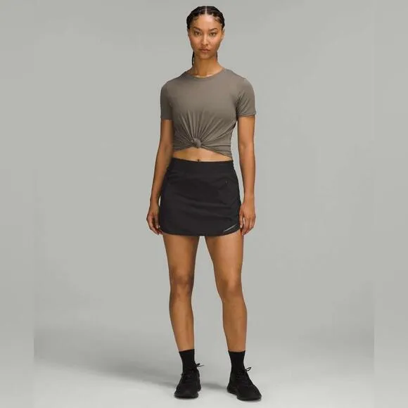 Lululemon Hotty Hot High-Rise SkirtBlack