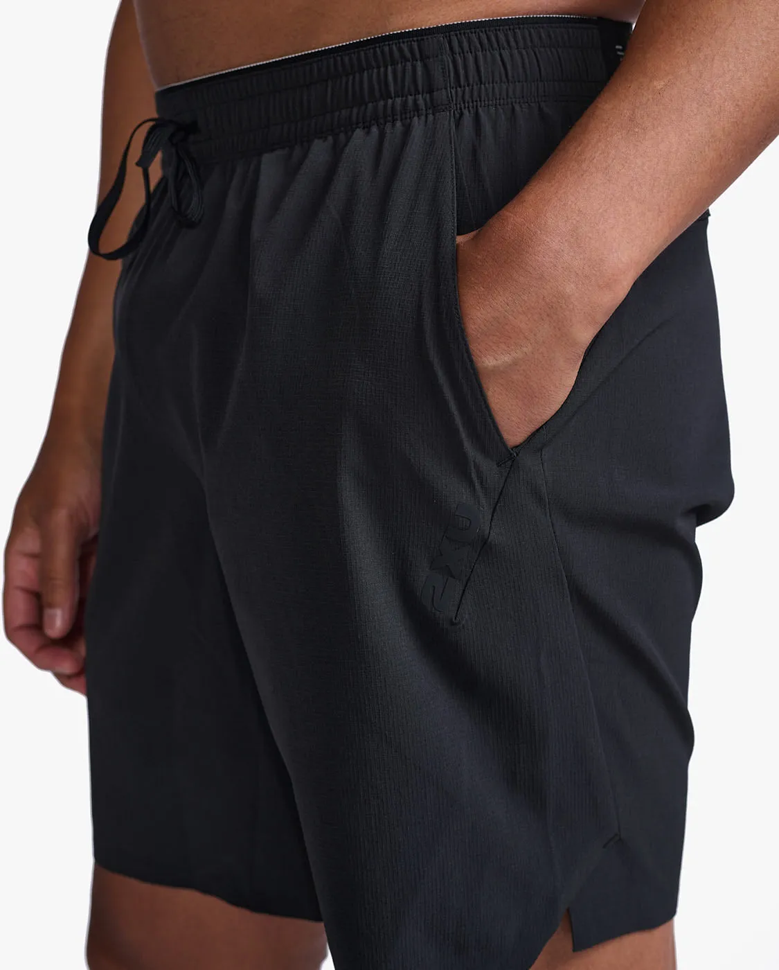 Motion 8" Shorts