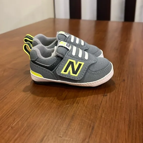 New Balance KO574GLI 574 shoes sneakers new Boys Girls Toddlers Size 3.5