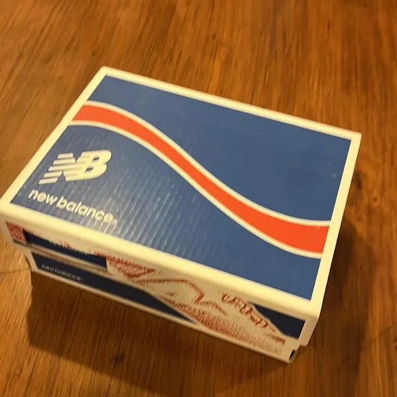 New Balance KO574GLI 574 shoes sneakers new Boys Girls Toddlers Size 3.5