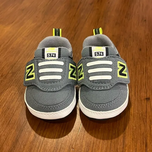 New Balance KO574GLI 574 shoes sneakers new Boys Girls Toddlers Size 3.5