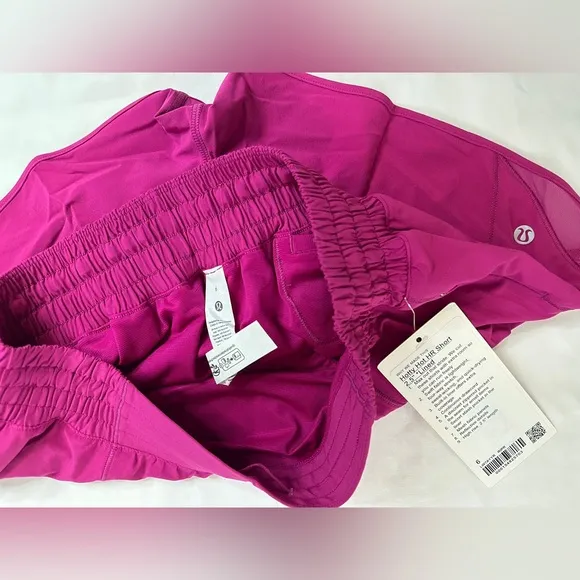 NWT Lululemon Hotty Hot High-Rise Lined Short 2.5&quot; - Ripened Raspberry - 6