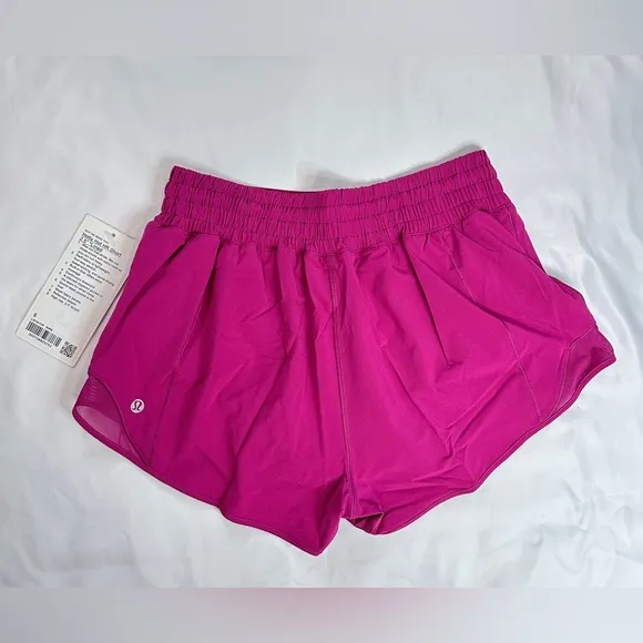 NWT Lululemon Hotty Hot High-Rise Lined Short 2.5&quot; - Ripened Raspberry - 6