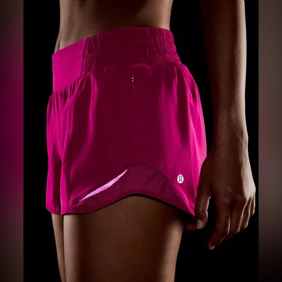 NWT Lululemon Hotty Hot High-Rise Lined Short 2.5&quot; - Ripened Raspberry - 6