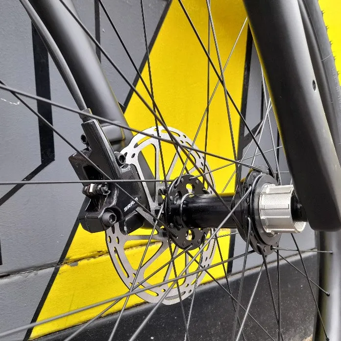 Olsen  CARBON 142MM REAR WHEEL COMPATIBLE MTB FORK