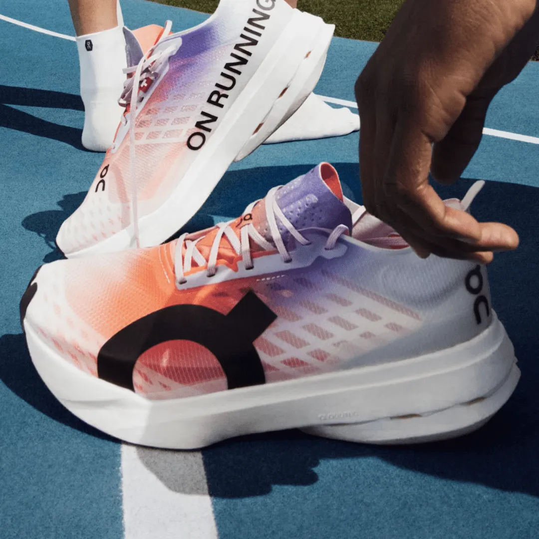 On - Cloudboom Strike - Men's - White/Black