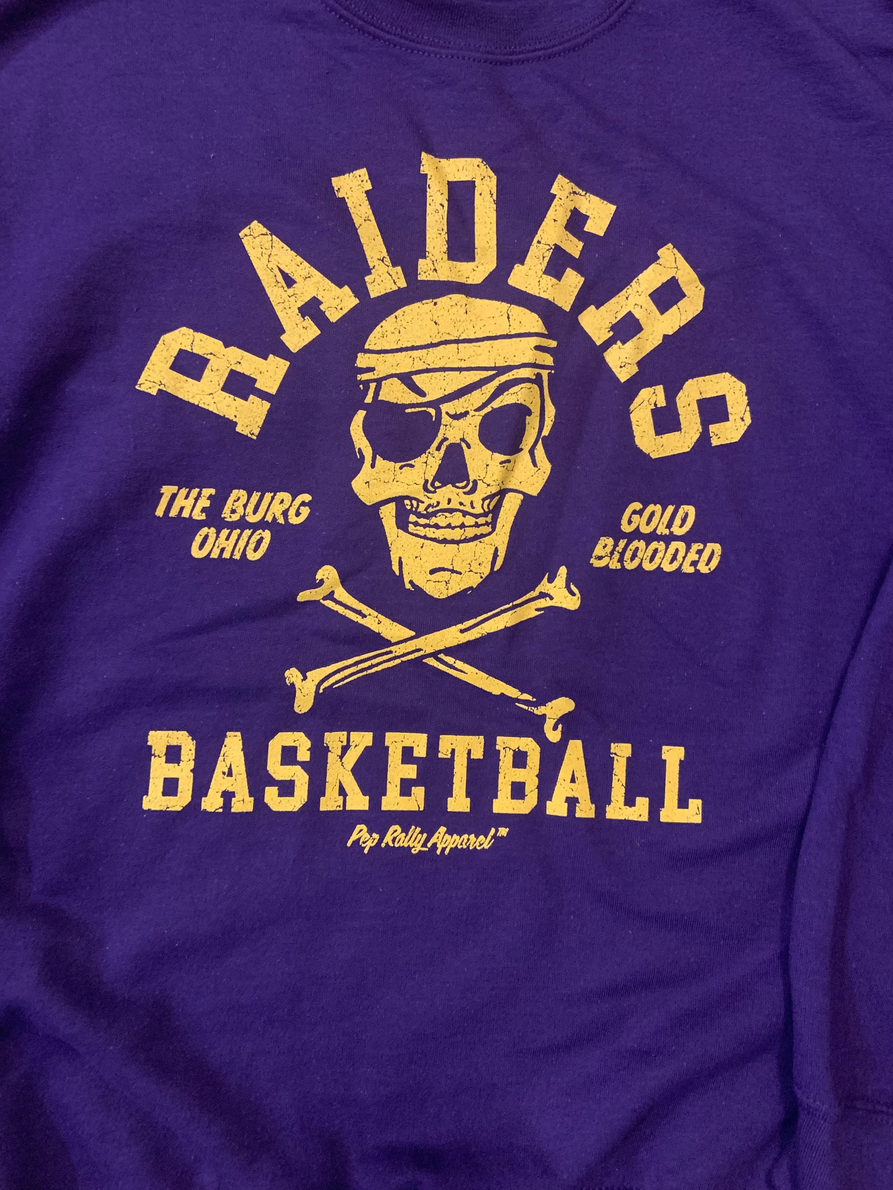 RAIDERS BASKETBALL GOLD BLOODED SWEATSHIRT