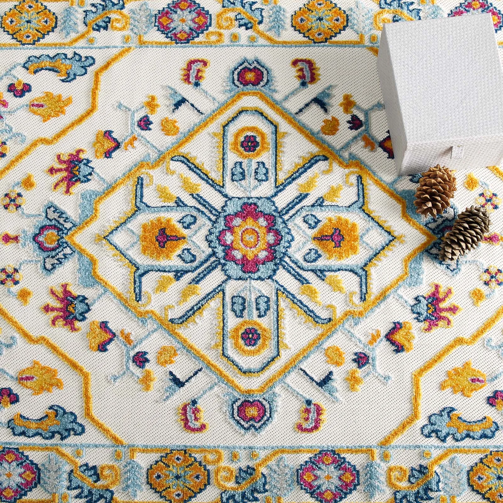 REFLECT FREESIA DISTRESSED FLORAL PERSIAN MEDALLION