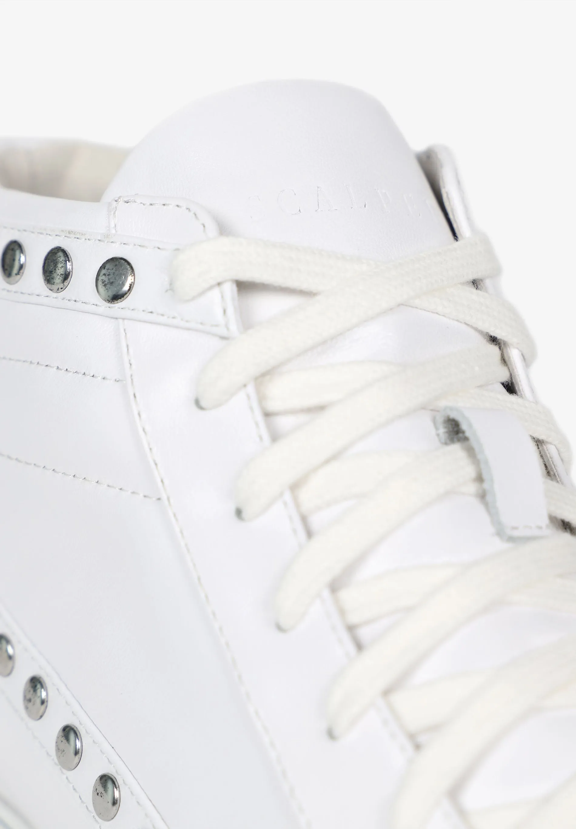 SAPATILHAS BOTAS TACHAS
