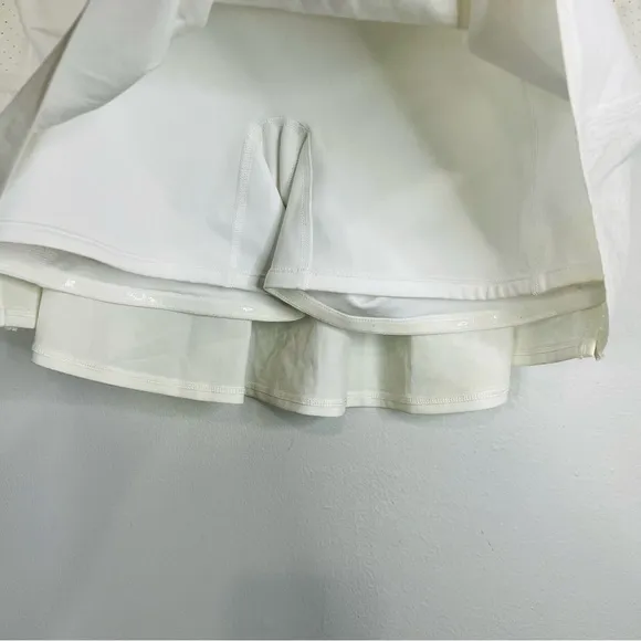 SPANX White Get Moving Booty Boost size medium