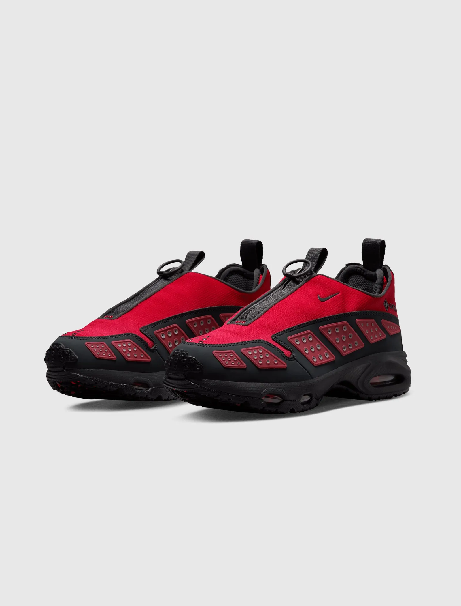WOMENS AIR MAX SUNDER GORE-TEX "HYPER CRIMSON/ DARK SMOKE GREY/ FIRE RED"
