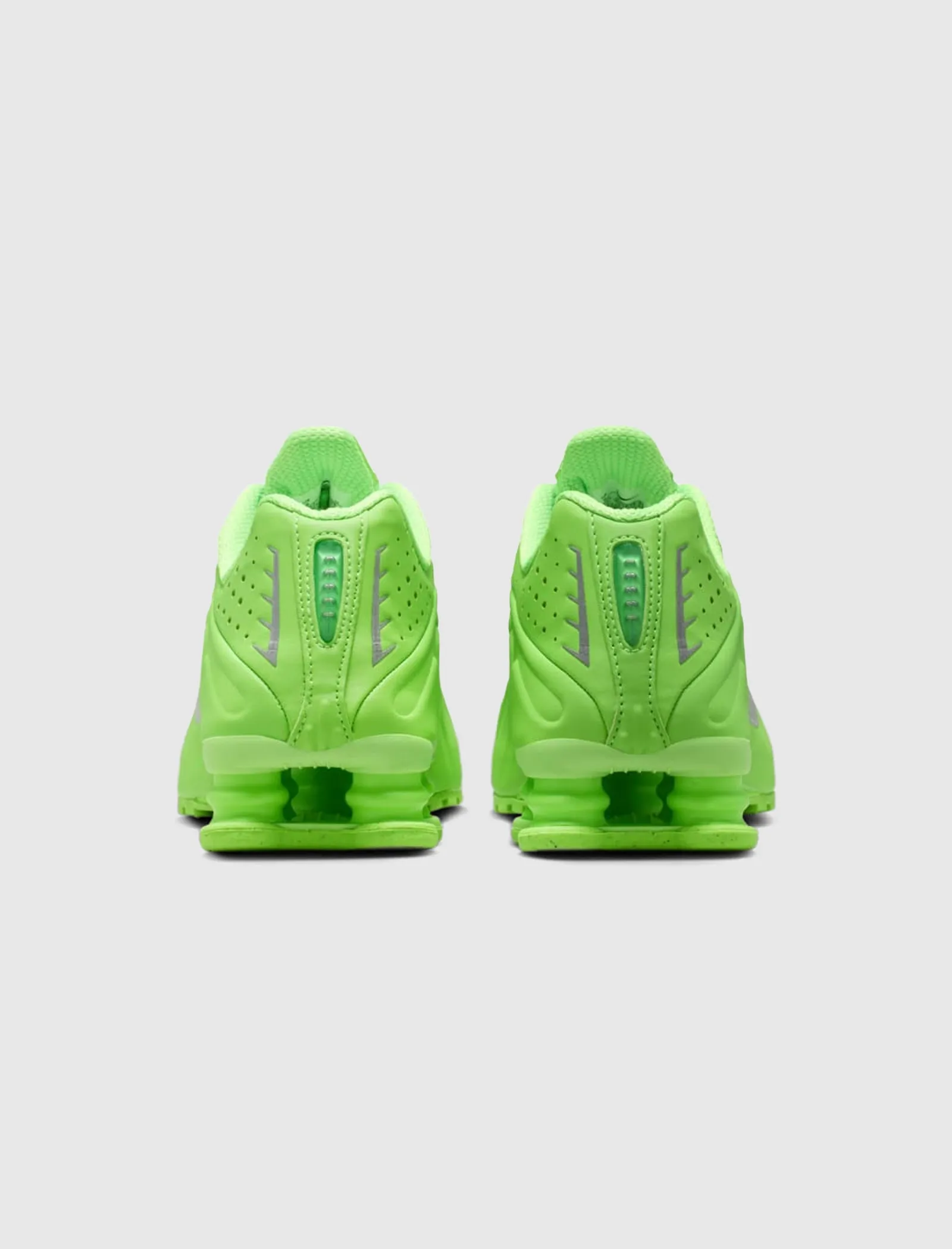 WOMEN'S SHOX R4 "GREEN STRIKE/METALLIC SILVER"